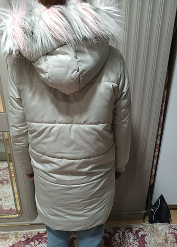 Beyaz çocuk Midi Kaban Kapüşonlu Kürklü 11,12 yaş - Görsel 5