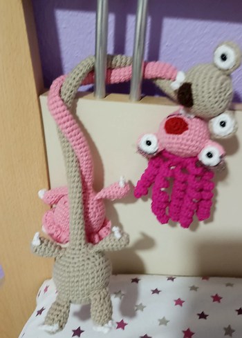 Pembe ve bej el örgüsü amigurumi sid - Görsel 2