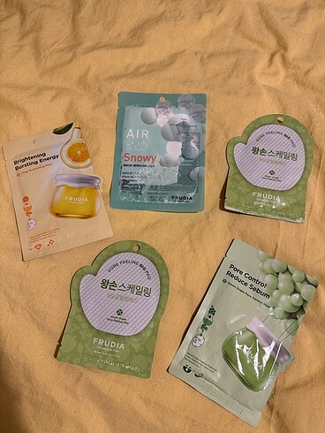 Frudia maske-peeling