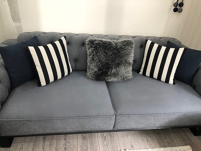 Siyah beyaz çizgili kırlent kılıfı