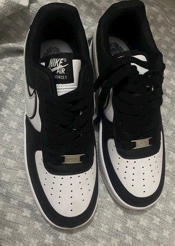 Nike Air Force 1 Siyah Beyaz Retro Sneaker