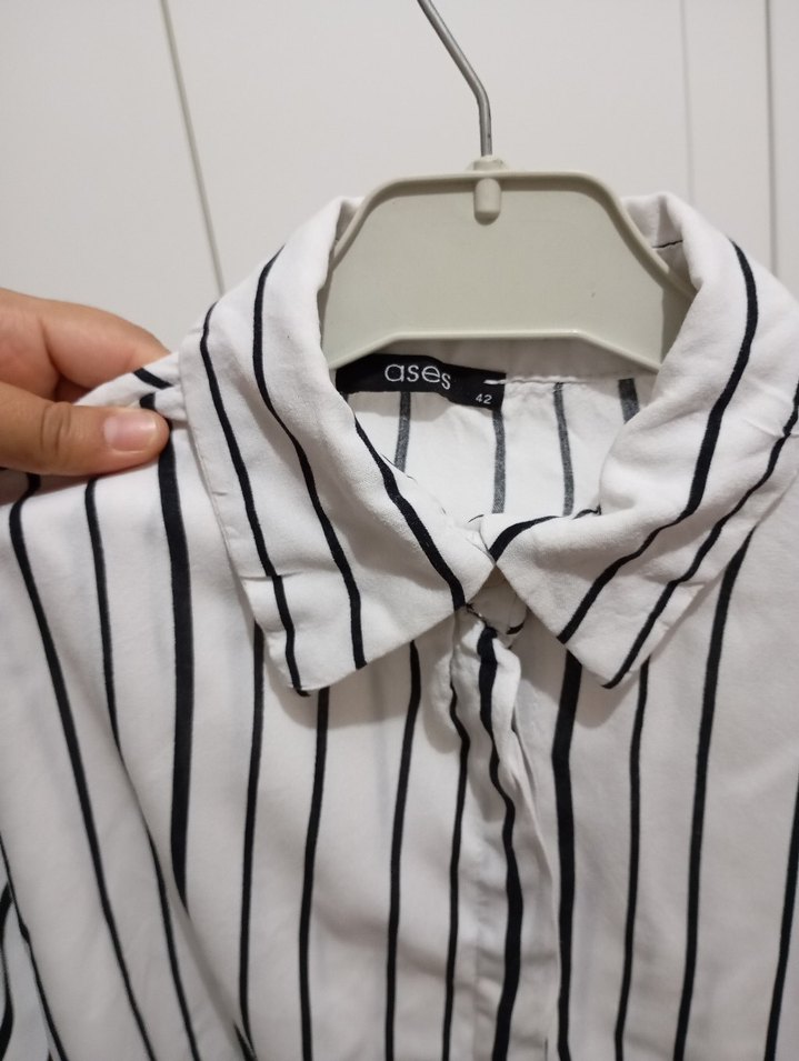 Düğmeli Çizgili Beyaz Kadın Gömlek - Görsel 3