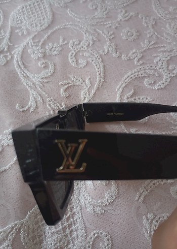 Parlak Siyah Gotik Kadın Gözlüğü - Görsel 8