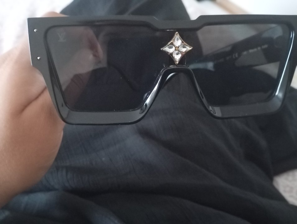 Parlak Siyah Gotik Kadın Gözlüğü - Görsel 5