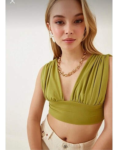 Derin v yakalı crop bluz - Görsel 2