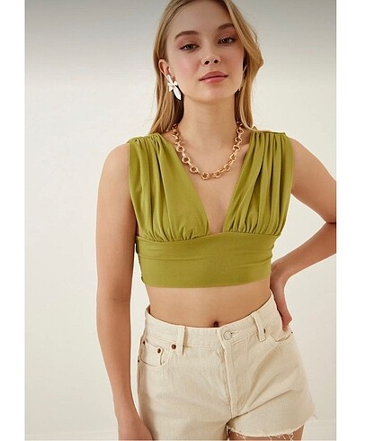 Derin v yakalı crop bluz - Görsel 3