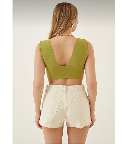 Derin v yakalı crop bluz - Görsel 4