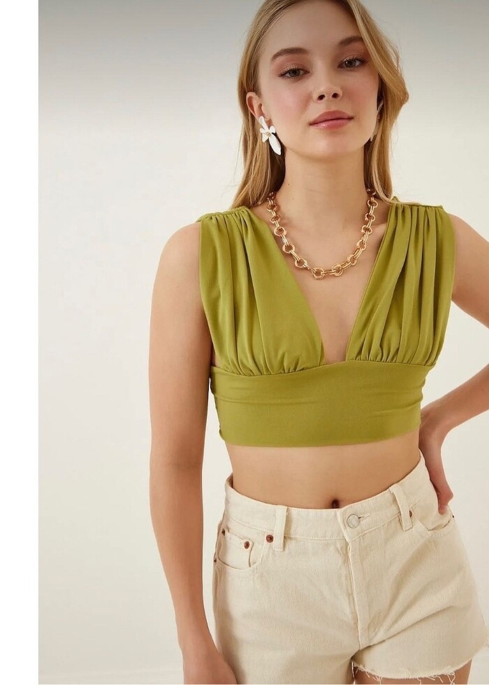 Derin v yakalı crop bluz - Görsel 3