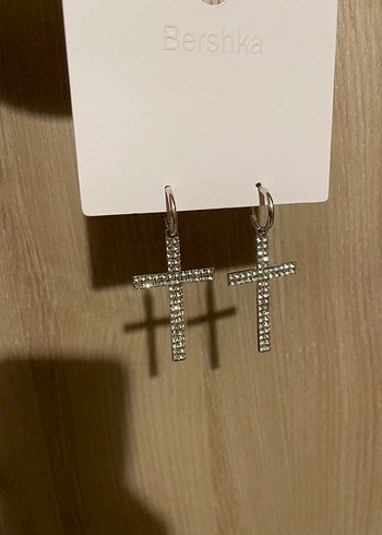 Bershka Taşlı Sembol Küpe - Görsel 2