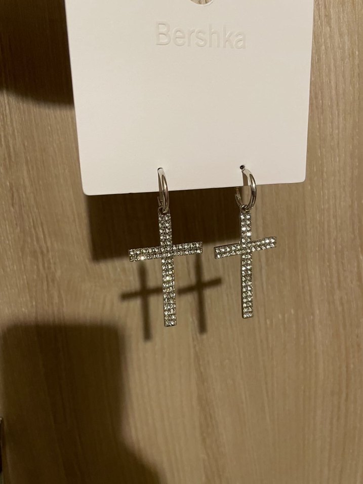 Bershka Taşlı Sembol Küpe - Görsel 2