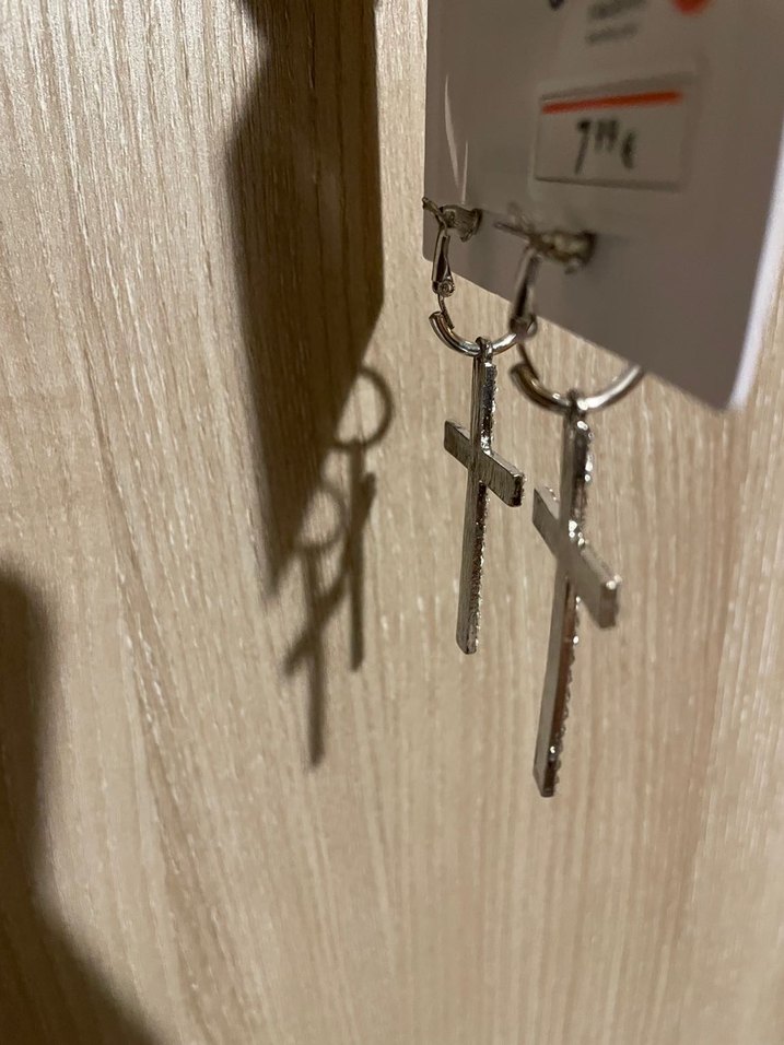 Bershka Taşlı Sembol Küpe - Görsel 3