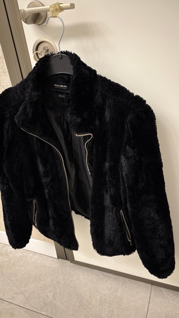 Siyah Kürk Detaylı Midi Kadın Mont - Görsel 3