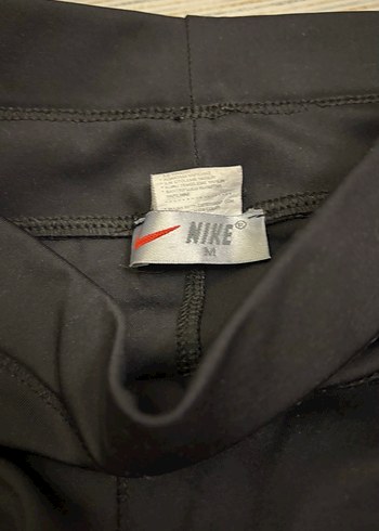 Siyah Kadın Spor Tayt, Elastik ve Parlak Kumaş - Görsel 3