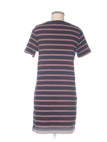 xl Beden Pull and Bear Kısa Elbise %70 İndirimli.