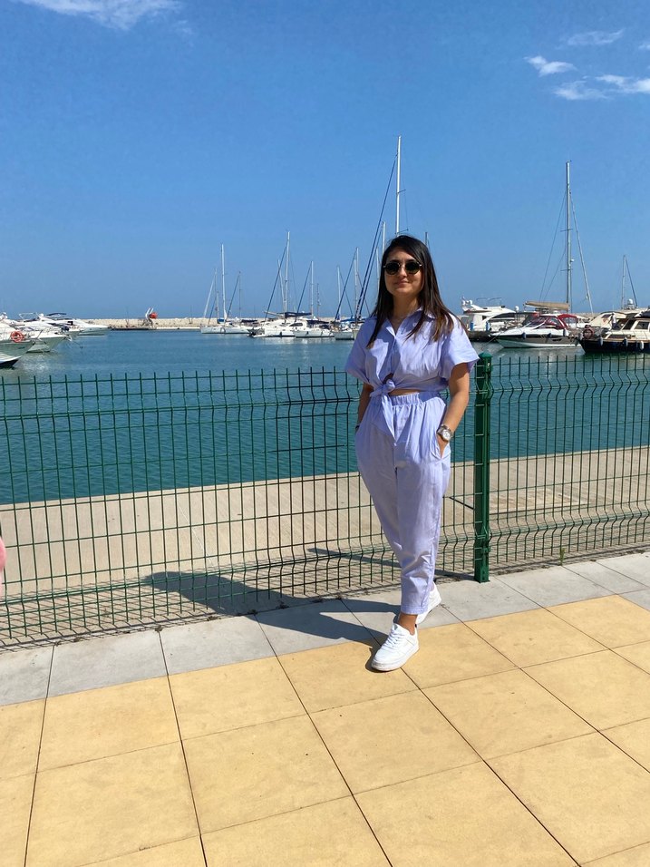 Mavi Bağlama Desenli Kısa Kollu Denim Tulum - Görsel 3