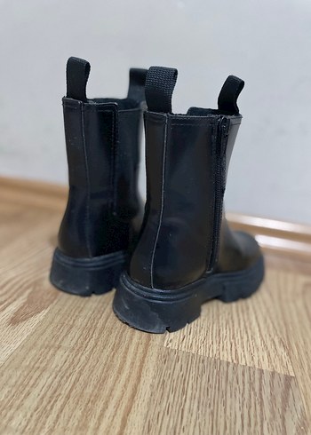 H&M Kız çocuk bot