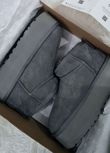 UGG ULTRA MINI PLATFORM GREY