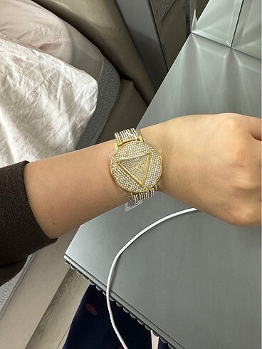 Guess saat