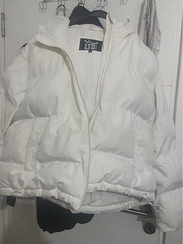 Ltb den alındı pahalı bir mont - Görsel 3