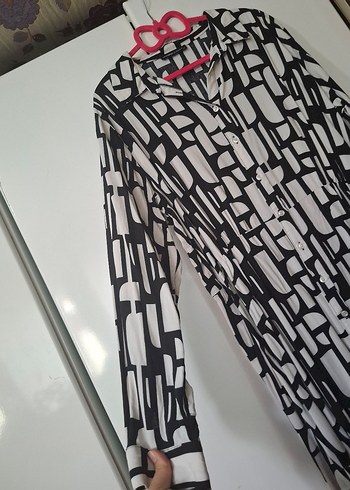 Uzun Kollu V Yaka Desenli Kadın Elbise - Görsel 2