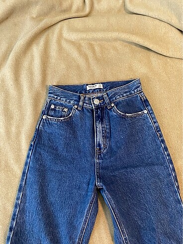 34 Beden mavi Renk Pull bear jean