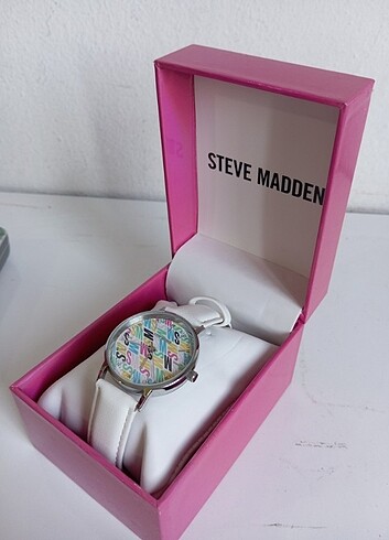 Beden STEVE MADDEN KADIN KOL SAATİ