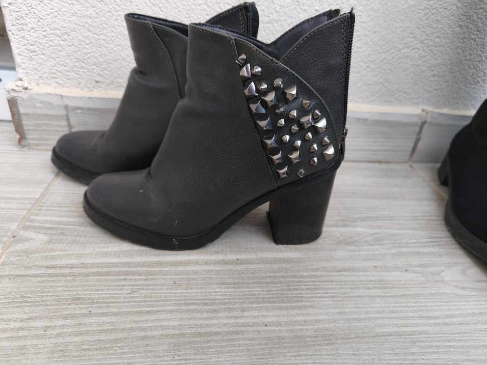 Tokalı Siyah Deri Kadın Topuklu Bot - Görsel 4