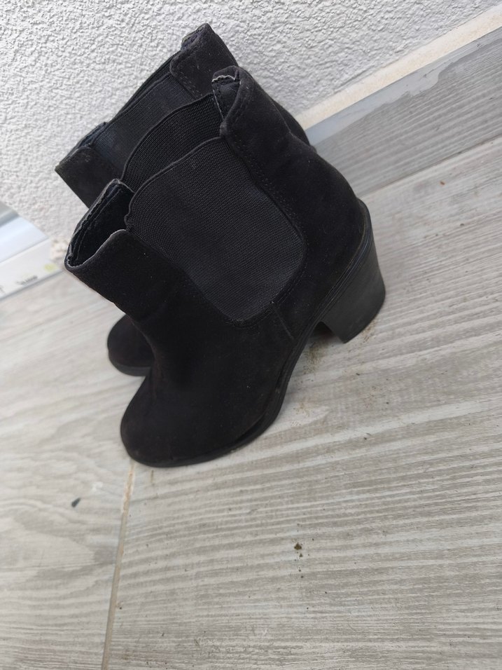 Siyah Süet Kadın Bot - Görsel 4