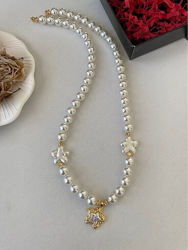 Accessory Collective Yıldız inci detaylı yıldız figür inci kolye