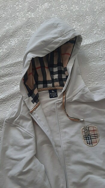 Beyaz kapşonlu hırka  - Görsel 3