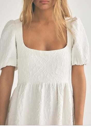 ZARA JAKARLİ KUMAS ELBİSE 