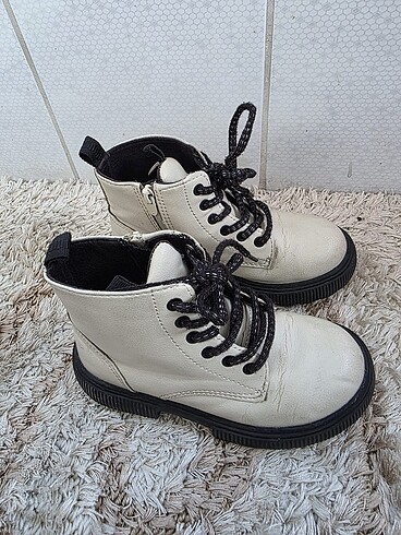 27 Beden Zara bot
