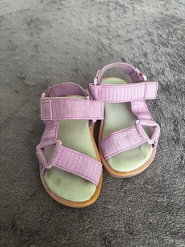 Zara kız çocuk sandalet