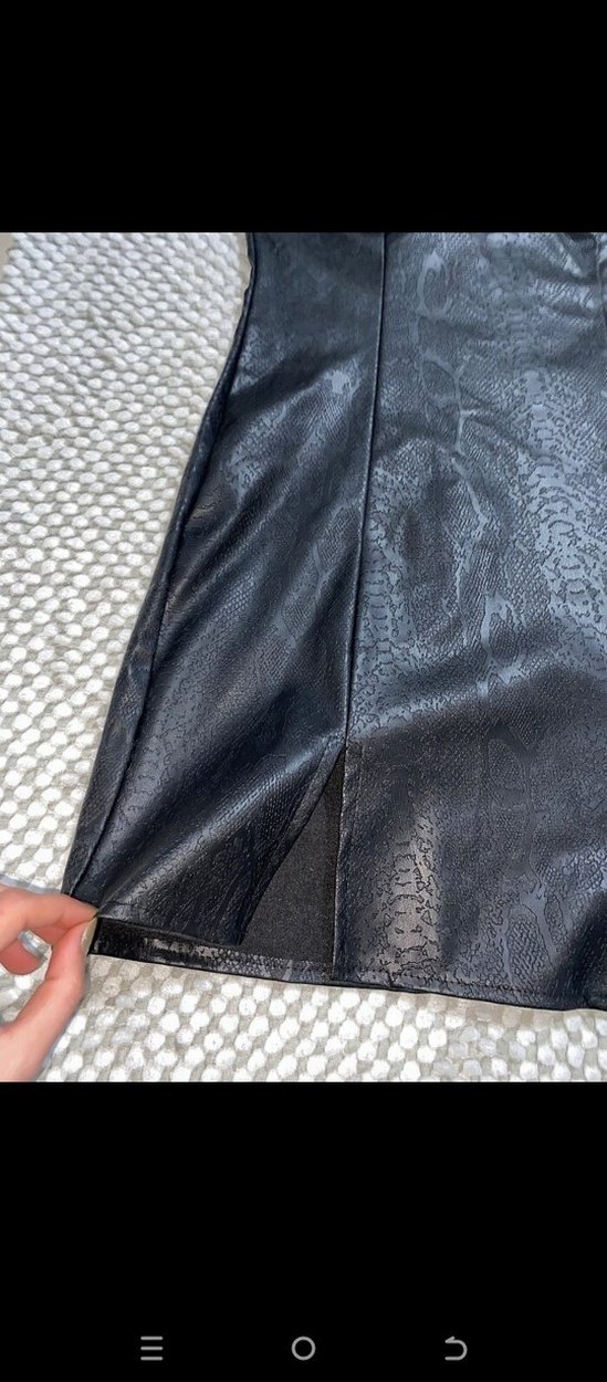 Siyah Deri Yılan Desenli Straplez Mini Elbise - Görsel 3