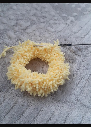 Sarı Örgü Yün Saç Tokası - Görsel 3