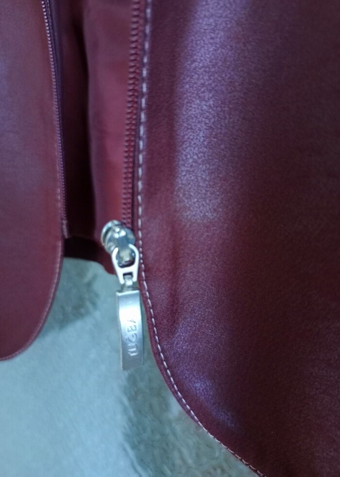 Tuğba mürdüm rengi deri ceket - Görsel 2