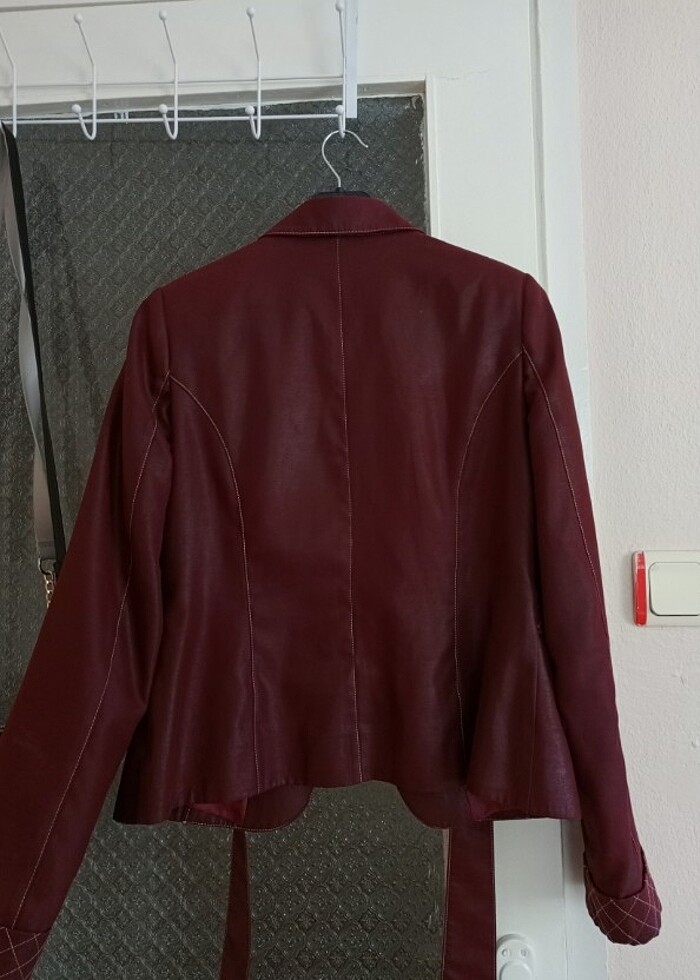 Tuğba mürdüm rengi deri ceket - Görsel 4