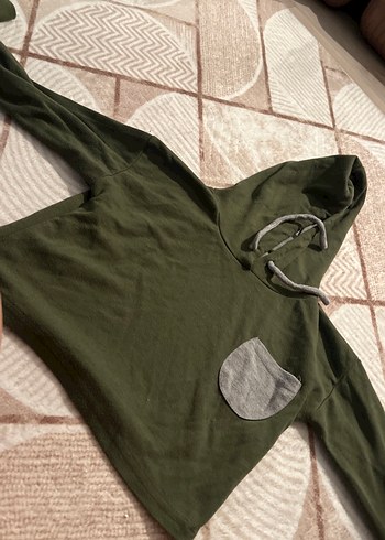 Kapüşonlu Haki Bebek Taşıma Önlüğü - Görsel 2