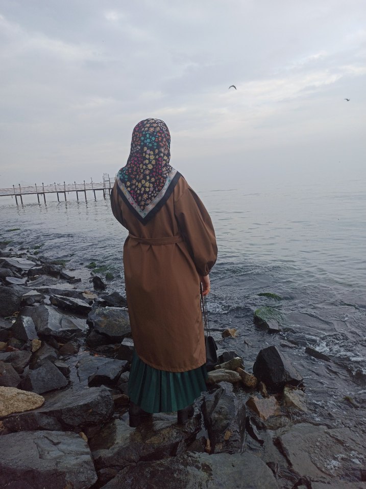 kahverengi kadın trençkot - Görsel 4