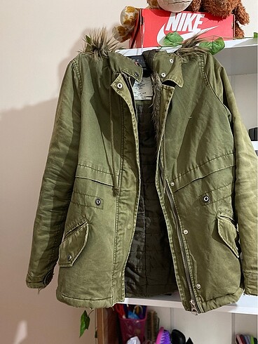 Bershka mont