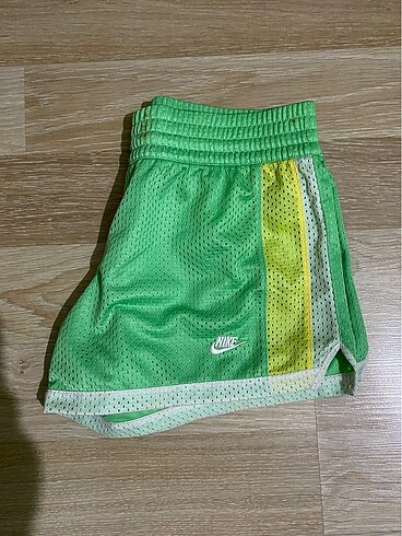Nike şort