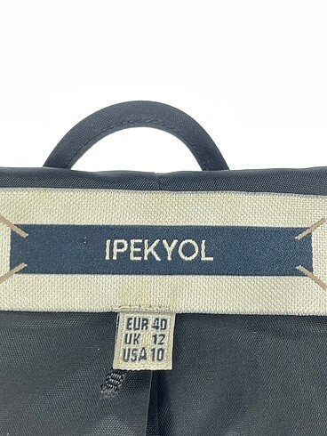 40 Beden siyah Renk ipekyol Blazer %70 İndirimli.