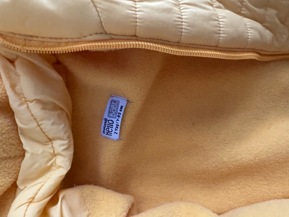 Sarı Kapüşonlu Erkek Çocuk Mont - Görsel 2