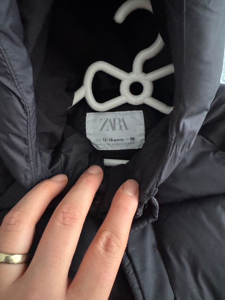 Kapüşonlu Siyah Erkek Çocuk Mont - Görsel 2