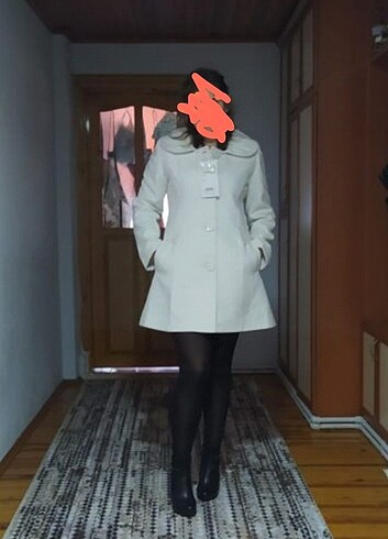 Beyaz Bebe Yaka Kaşe Kaban Palto Mont Ceket