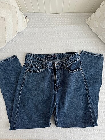 mom jean
