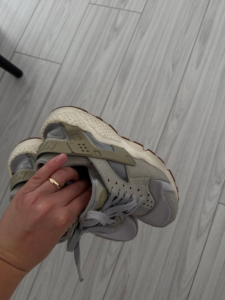 nike huarache Kadın Spor Ayakkabı - Görsel 3