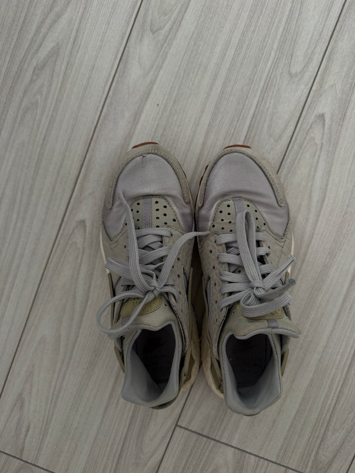 nike huarache Kadın Spor Ayakkabı - Görsel 5