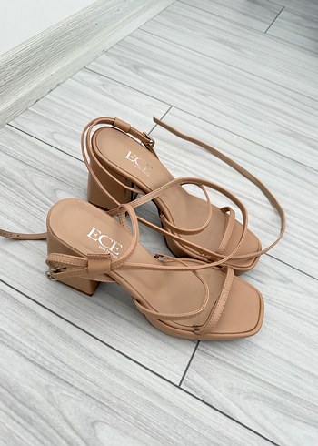 Bej kalın Topuklu Sandalet - Görsel 4