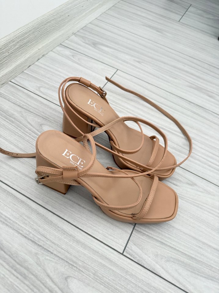 Bej kalın Topuklu Sandalet - Görsel 4